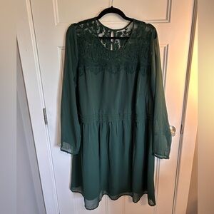 Junarose Emerald Tea Dress with Lace Detail
